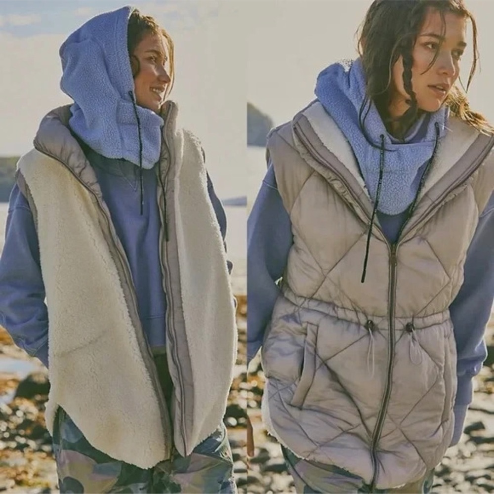 FP Movement Venture On Reversible Vest cream and grey XS